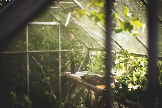 garten-eigener-gartenhaus-gartenmoebel-einrichten-wohnen-06