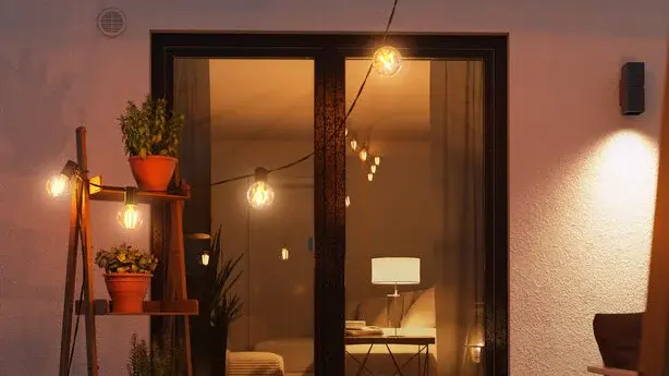 Inklusivausstattung-Fenster-Bodentief-Balkon-Aussen